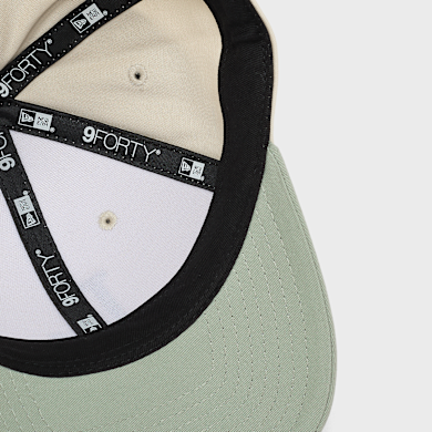 Buy New Era Side Script 9Forty® Cap LA Dodgers in beige | 60856244