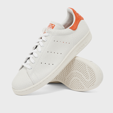 Buy adidas Originals Stan Smith 80s (Cracked Leather) in white