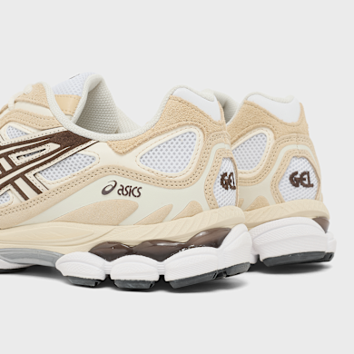 Buy ASICS SportStyle GEL-NYC in white/roasted coffee | 1203A383