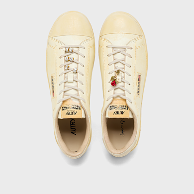Buy Autry Dallas Vintage Low in beige | DVLMYH01 | solebox