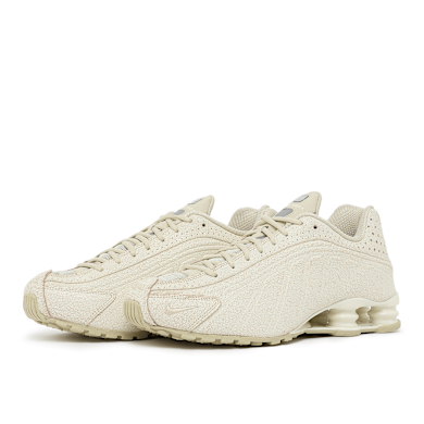 Buy Nike Shox R4 QS in beige | IO4544-100 | solebox