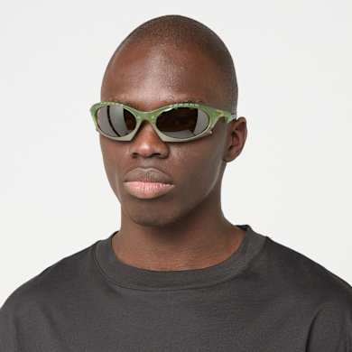 Buy Oakley Plantaris in groen | 0OO9437-0363 | solebox