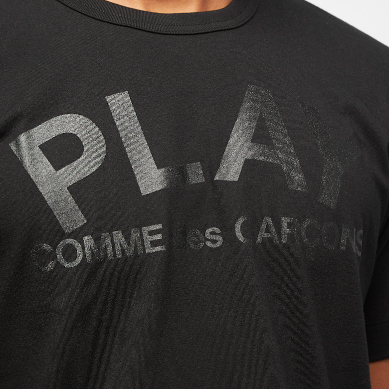 Buy Comme des Garcons Play T-Shirt in black | P1T188-1 | solebox