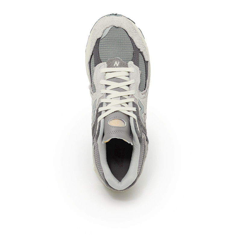 Buy New Balance 2002 
