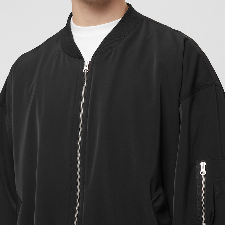 Buy MM6 Maison Margiela Sportsjacket in Black | SH0AM0002-S54445