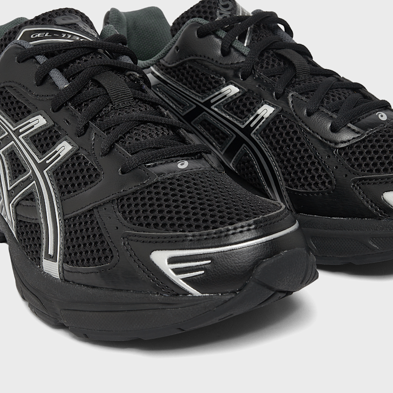 Buy ASICS SportStyle Gel-1130 in black/pure silver | 1201A906-001