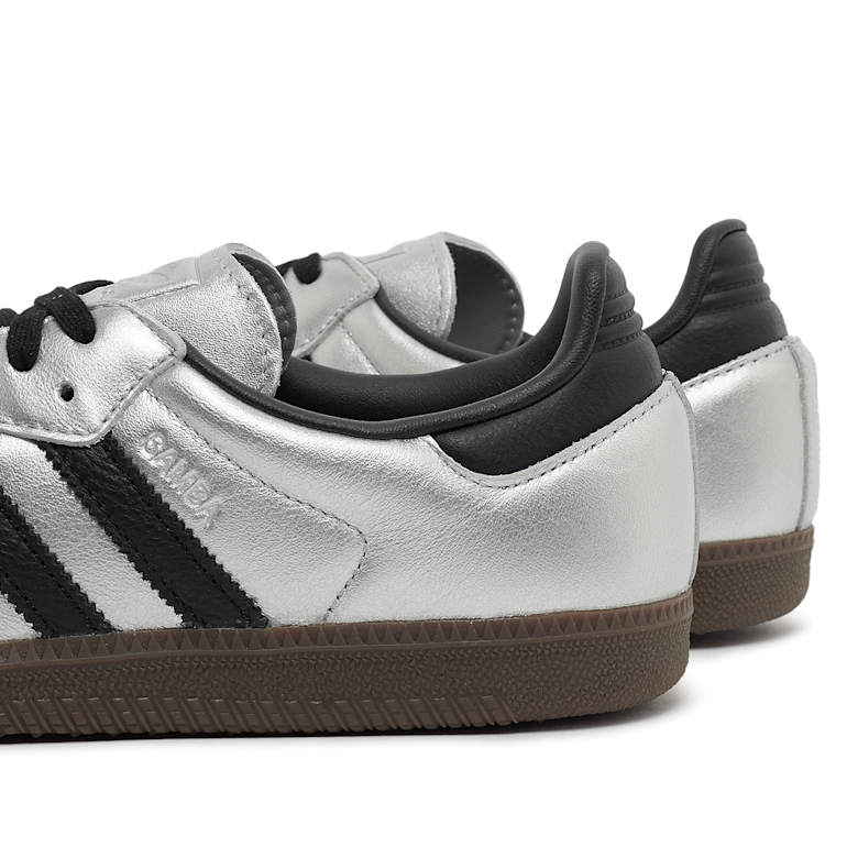 Buy adidas Originals Wmns Samba OG in silver met./core black/gum5