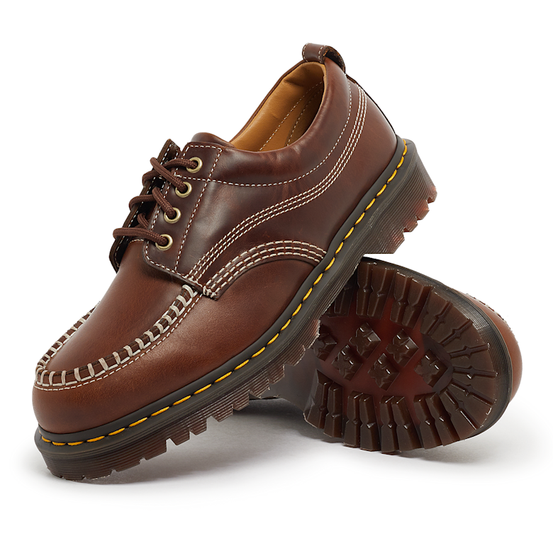 Buy Dr. Martens Lowell in brun | 31817243 | solebox