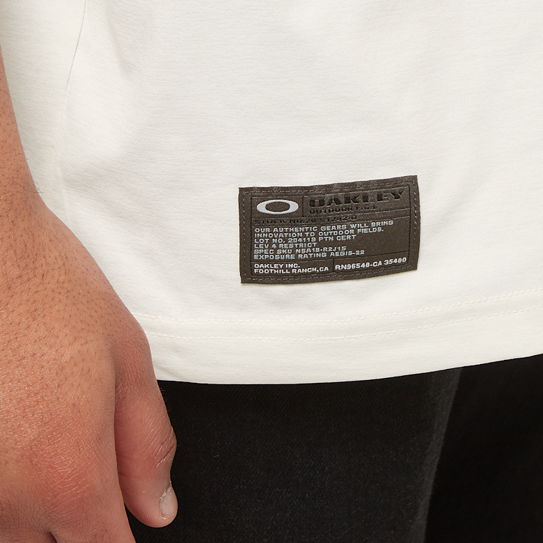 Buy Oakley FGL Scratch Tee 4.0 in ceramic white | FOA406369-33W