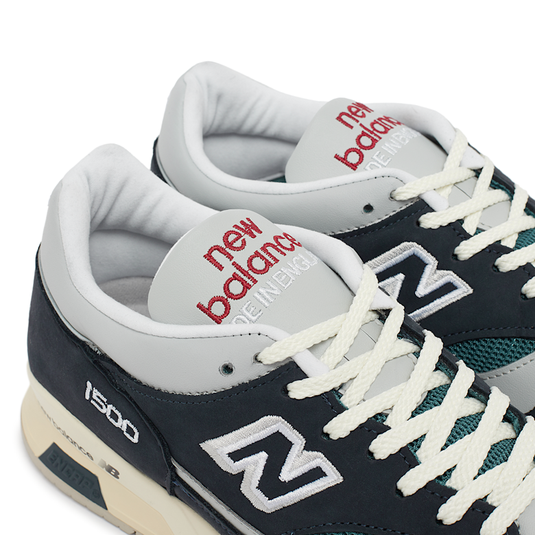 ＜New Balance＞ U1500VNV New Balance 1500 Made In England Navy U1500VNV | SneakerNews.com