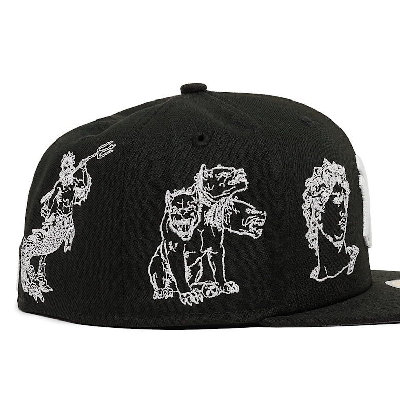 Buy New Era MLB Mythical 59Fifty® New York Yankees Cap in black