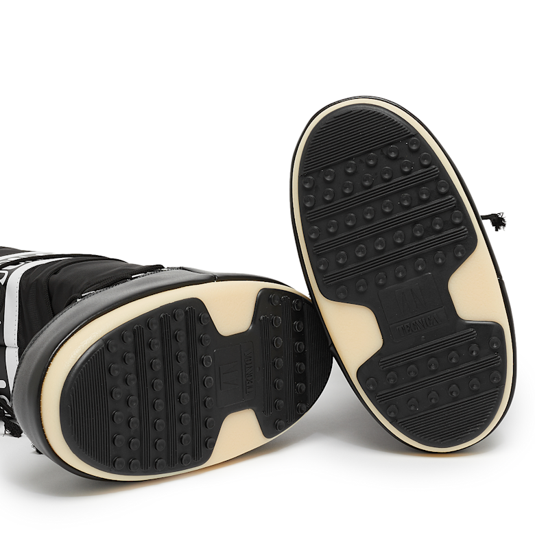 のの Buy Moon Boot Wmns Icon Nylon in black | 80D1400440-N001 | solebox