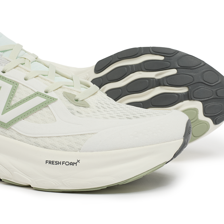 Buy New Balance Fresh Foam Trainer (UTRNAF) in beige | UTRNAF