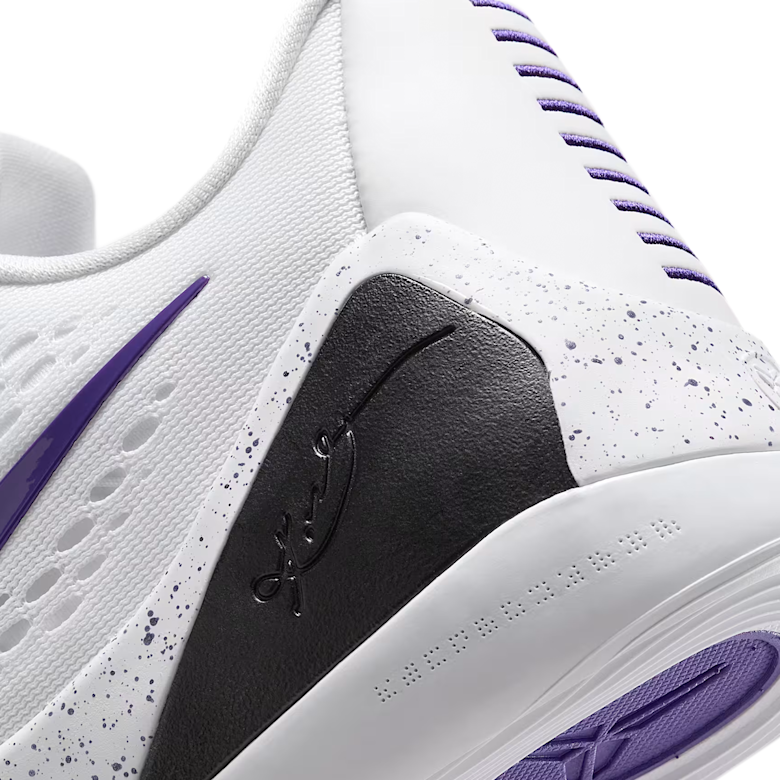 Buy Nike Kobe Ix Elite Low Em Protro in white/court purple-white