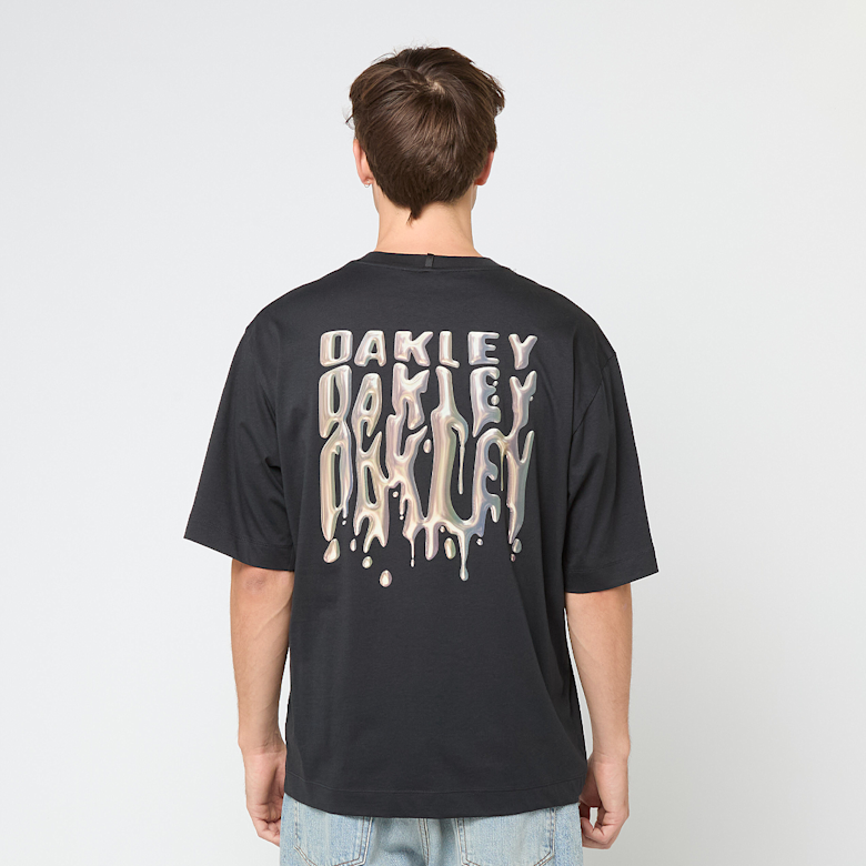 Buy Oakley Stacked Metal Tee in black | FOA407448-02E at solebox