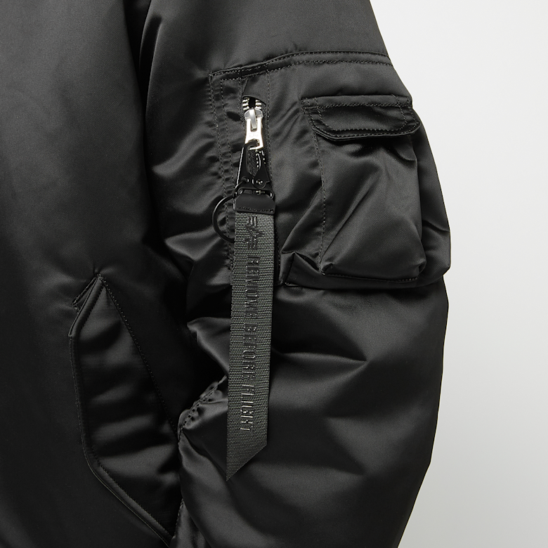 Buy Alpha Industries MA-1 3M Flight Jacket in zwart | 756111-03