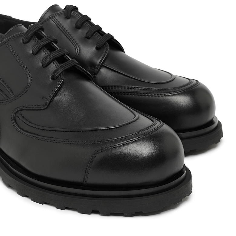 Buy _J.L-A.L_ Tracer Derby in black | JBUW101LE01-0031 | solebox