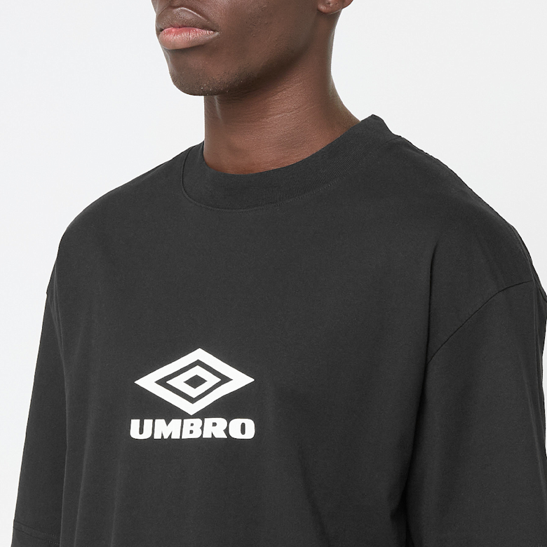 Buy Umbro by Slam Jam Basic T-Shirt in noir | UBMW0408JY125-0001