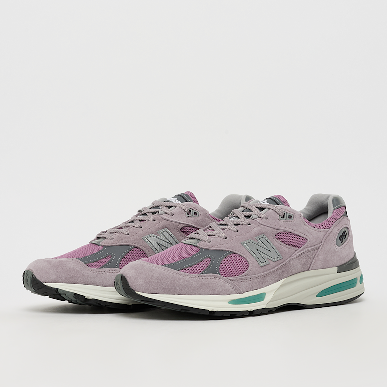 ニューバランス　991 Buy New Balance 991v2 (U991RR2) in purple | U991RR2 | solebox