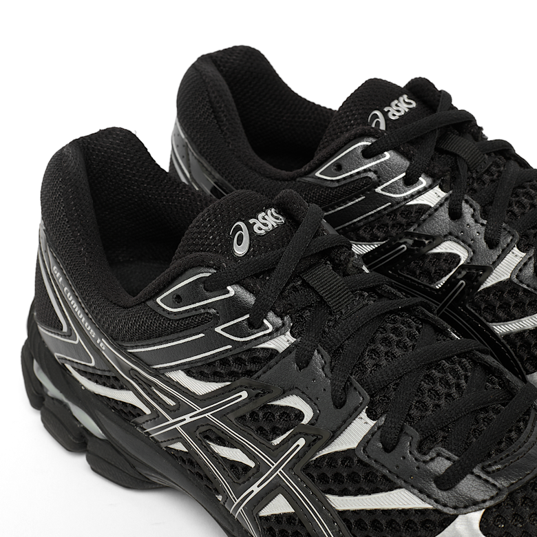 Buy ASICS SportStyle Gel-Cumulus 16 in zwart | 1203A733-002 | solebox