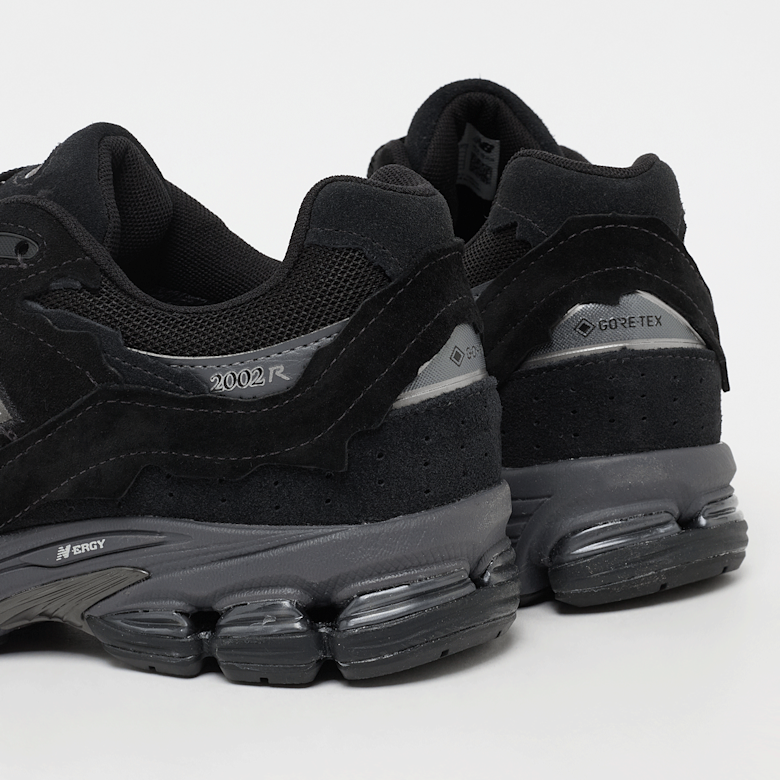 Buy New Balance 2002 Gore-Tex (U20023MB) in black | U20023MB | solebox