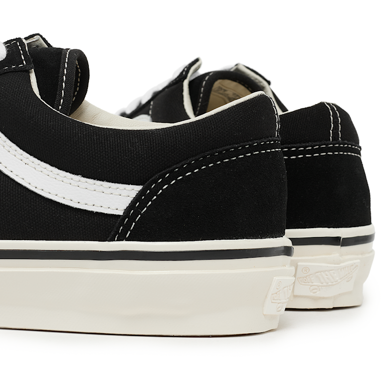 Buy Vans Premium Old Skool 36 in black | VN000E8VBPT1 | solebox