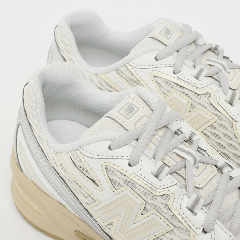Buy New Balance Wmns 740 in linen/toasted sesame | U7403OO | solebox