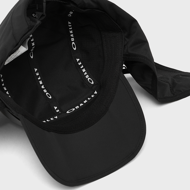Buy Oakley Latitude Flex Field Cap in pitch black | FOS902095-021