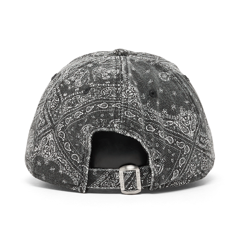 Buy New Era Washed Paisley 9Twenty New York Yankees Cap in grey