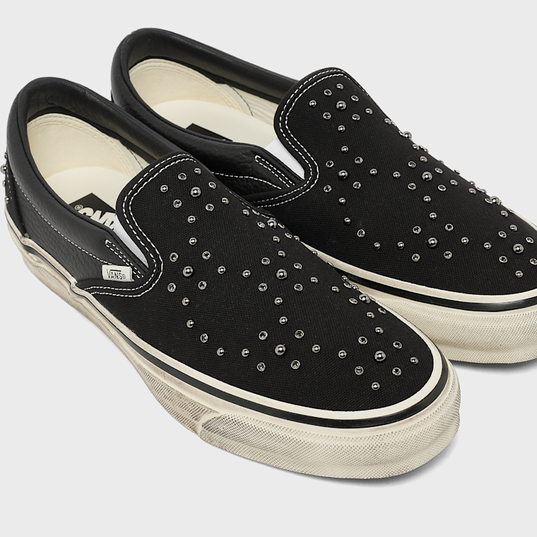Buy Vans Wmns LX Classic Slip-On 98 Pearlized in black