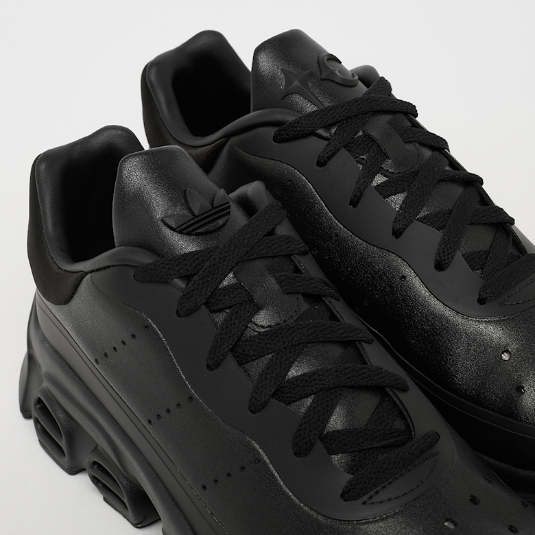 オーダー続き Buy adidas Originals x Thug Club Adifoam Megaride in black
