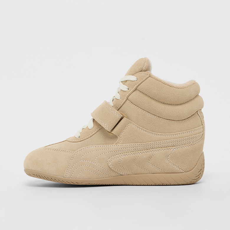 Buy PUMA Wmns Speedcat Wedge Tonal in sand dune-alpine snow