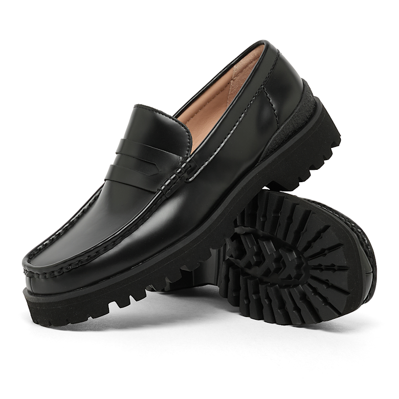Buy Clarks Originals Yukoner Penny Loafer in black | 26185705