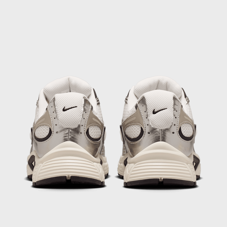 Buy Nike V5 RNR (Runner) in beige | HJ5228-011 | solebox