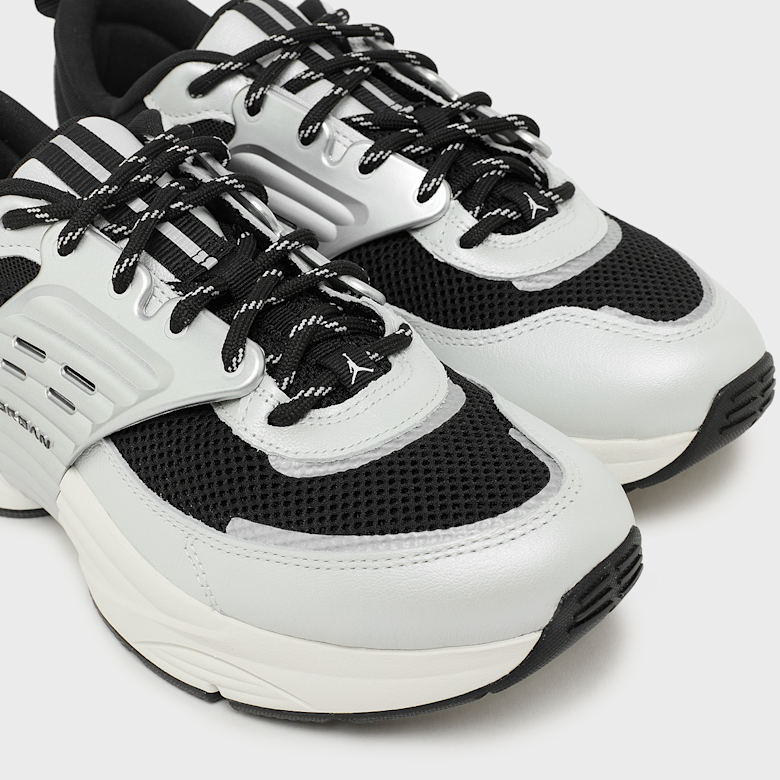 Buy Jordan Trunner in photon dust/white-black-sail | IB3722-010
