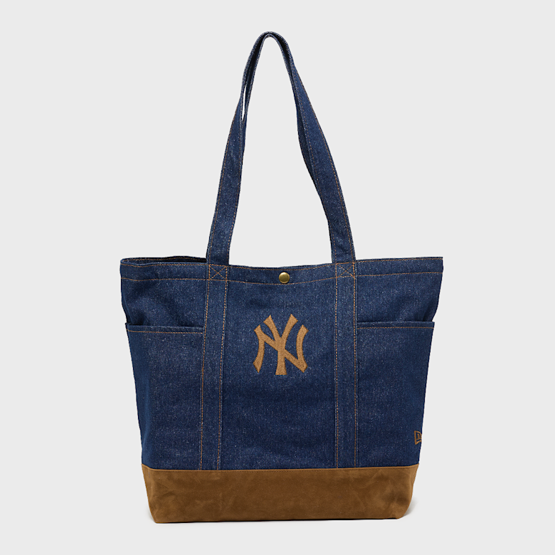 Buy New Era MLB New York Yankees Suede Denim Tote in blauw