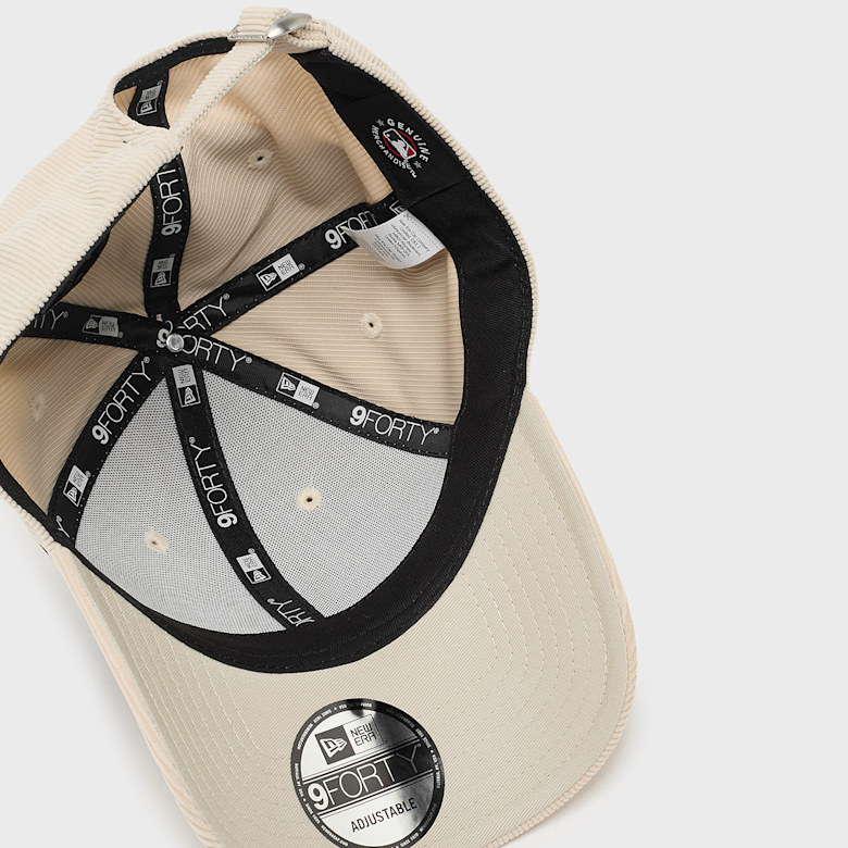 Buy New Era Soft Cord 9Forty® New York Mets in beige | 60856339