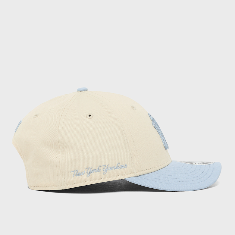 Buy New Era Side Script 9Forty® Cap New York Yankees in beige