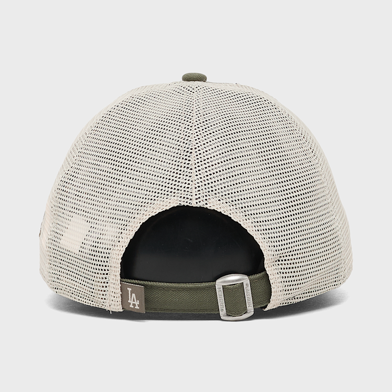 ENN Buy New Era Female 9Twenty® Trucker in green | 60856321 | solebox