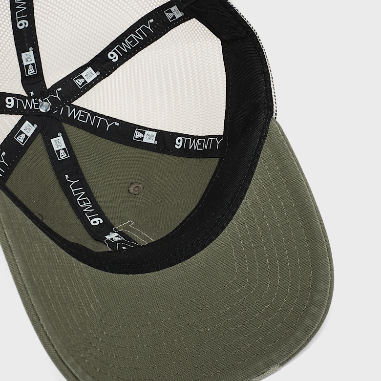 Buy New Era Female 9Twenty® Trucker in green | 60856321 | solebox