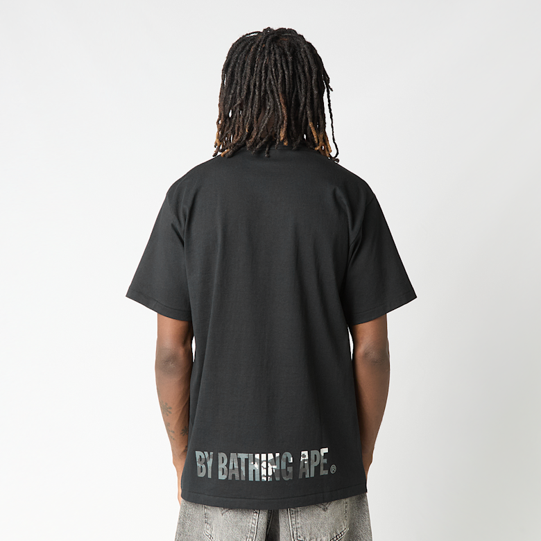 Buy A Bathing Ape Multi Pixel Camo Mad Ape Face Tee in zwart