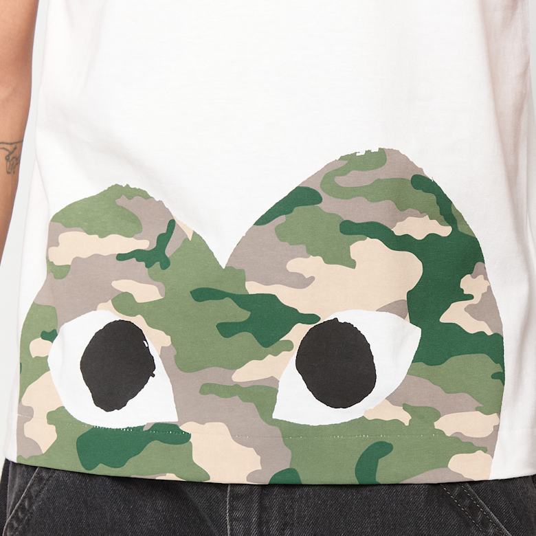 Buy Comme des Garcons Play T-Shirt Red Emblem white T-Shirt Red