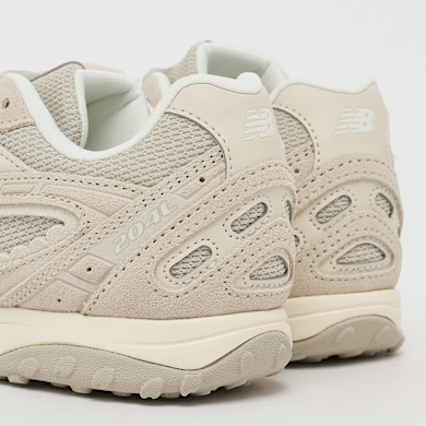 Buy New Balance Wmns 204L (U204L2SZ) in beige | U204L2SZ | solebox