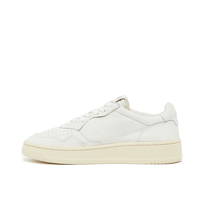 Autry Wmns 01 Low WGG04 blanc 67252 3