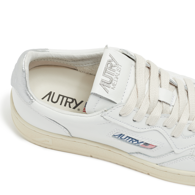 Autry Wmns 01 Low WLL05 blanc 72920 5