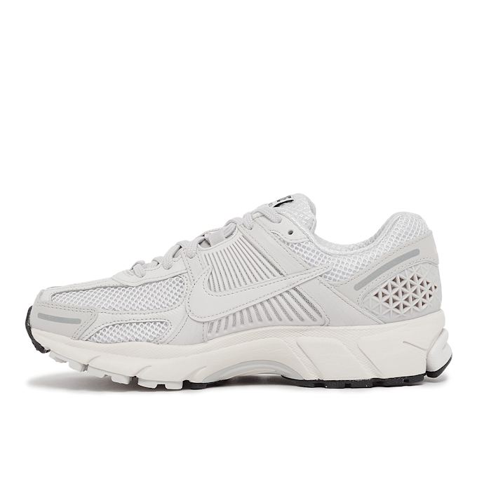 Nike   Wmns Zoom Vomero 5 SP grijs 74874 3