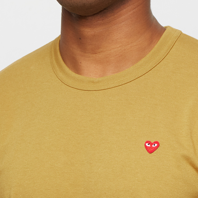 Comme des Garcons Play Red Heart T-Shirt geel 75573 5