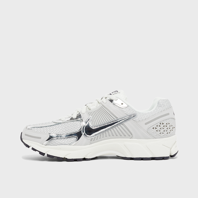 Nike   Wmns Zoom Vomero 5 "Metallic Silver" grau 78498 3
