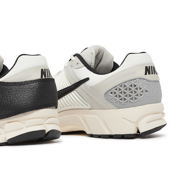 Nike Zoom Vomero 5 PRM "Timeless" white 78507 7