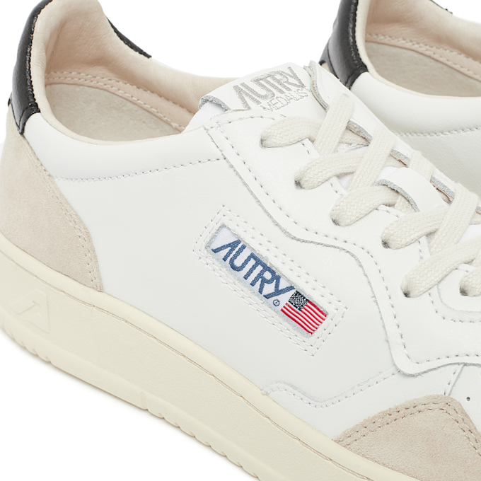 Autry Medalist Low wit 82481 5